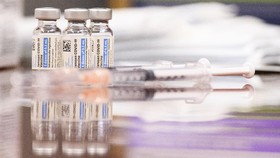 FDA Batasi Penggunaan Vaksin Covid Johnson & Johnson Untuk Dewasa