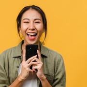 Zodiak Hari Ini: Si Paling Fast Response Balas Chat WhatsApp, Bikin Happy Deh!
