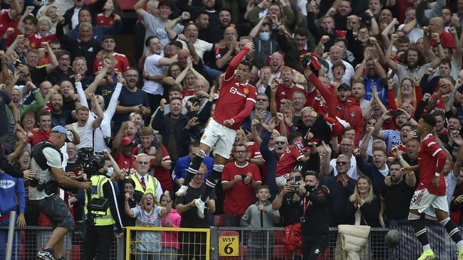 Cristiano Ronaldo tampil gemilang di laga debut bersama Manchester United. Kembalinya CR7 membuat 'Setan Merah' kembali bergairah.