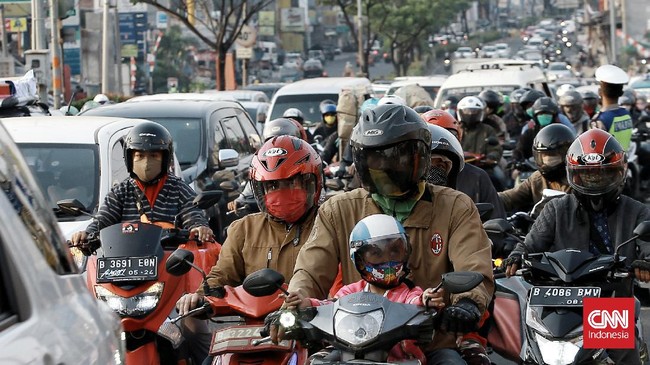 Kasus positif covid-19 di Indonesia per Senin (13/9) bertambah sebanyak 2.577 kasus, namun kasus aktif secara akumulasi berkurang menjadi hanya 99.696 kasus.