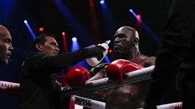 Holyfield Peringatkan Tyson Soal Potensi Keok dari Jake Paul