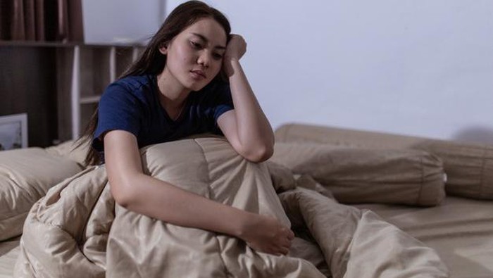 Studi: Tidur Nggak Nyenyak Ternyata Bisa Bikin Berat Badan Naik! Ini Penjelasan Ahli