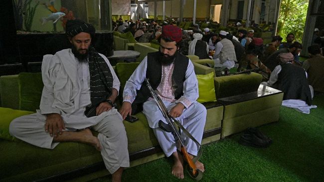 Taliban Seizes Property of Former Afghan Official Worth Rp176 M