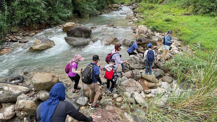 Wisata Trekking Curug Leuwi Hejo Wisata Trekking Curug Leuwi Hejo