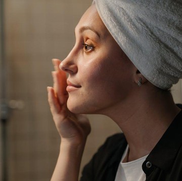 img-title Mau Ganti Skincare? Biar Aman, Lakukan Ini Dulu!