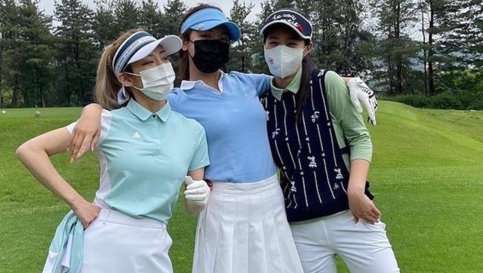 Simak Gaya 6 Artis Korea Saat Main Golf! Siapa yang Paling Stylish?