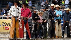 FOTO: Tradisi Rodeo Luar Ruang Terbaik di Amerika Utara