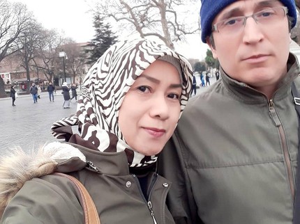 Kenal di Instagram, Hijaber RI Dinikahi Bule Turki yang Lebih Muda 6 Tahun