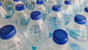 BPOM mengungkap potensi bahaya air minum dalam kemasan yang terpapar Bisphenol A (BPA) hingga ancaman gangguan kesuburan pria dan wanita.