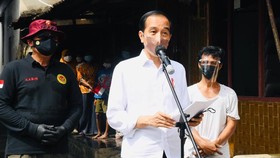 Rangkuman Covid: Jokowi Sambut Endemi, 40 Ribu Orang Masuk RI