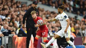 Dirundung Saat Cedera, Gelandang Liverpool Balas Ejek Man Utd