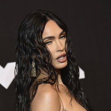 Penata Gaya Megan Fox Bocorkan Perawatan Rambut yang Bikin Disayang Pacar