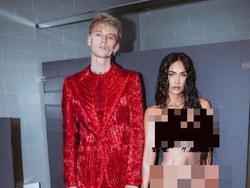 Megan Fox Bergaya Nyaris Tanpa Busana di Red Carpet MTV Video Music Awards