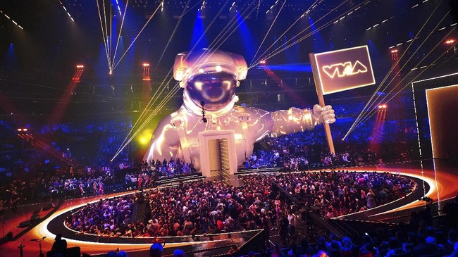 FOTO: Meriah Panggung MTV Video Music Awards 2021