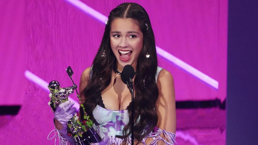 Olivia Rodrigo Olivia Rodrigo performs