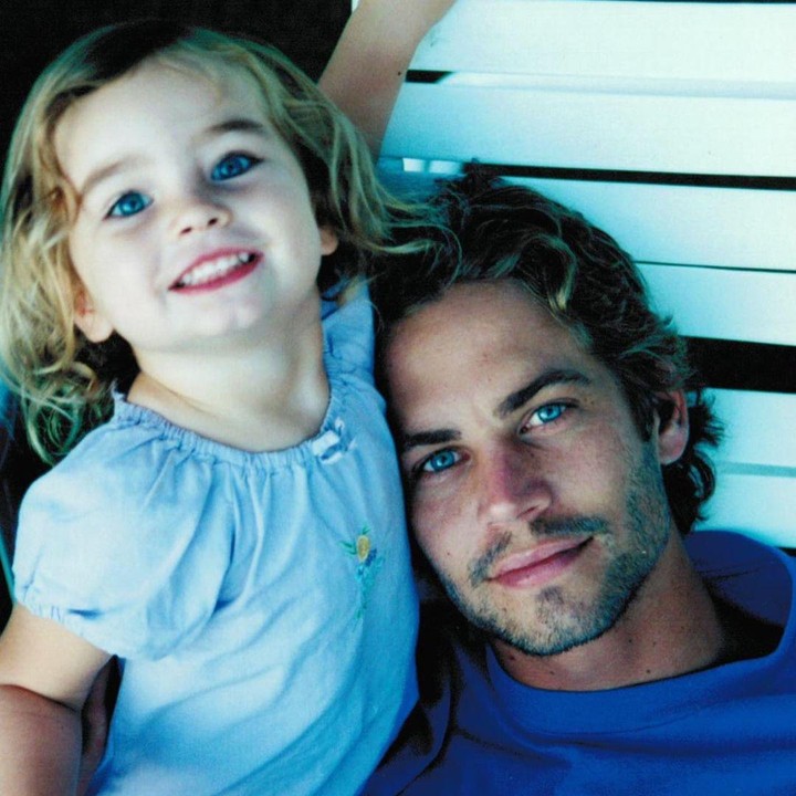 <p>Meadow mewarisi mata indah dari Paul Walker. Ketika berpose seperti ini, keduanya tampak sangat mirip ya, Bunda? (Foto: Instagram @meadowwalker)</p>