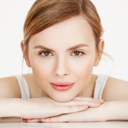 Kandungan AHA, BHA, dan PHA Sering Jadi Langganan Produk Skincare, Apa sih Bedanya?