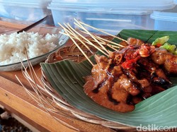 Cuma Ada Hari Minggu, Ini Sate Jando Ibu Dewi yang Bikin Ketagihan