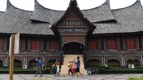 TMII Uji Coba Pembukaan Gerbang Wisata 17 September