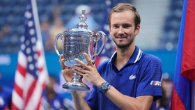 Kalahkan Djokovic, Medvedev Juara US Open 2021