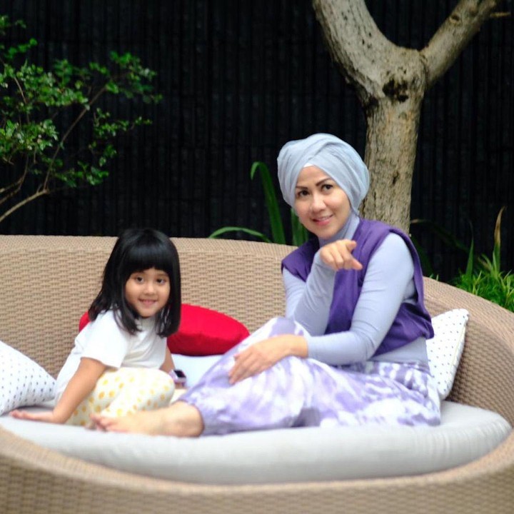 <p>Venna Melinda melewati proses panjang untuk mengadopsi Vania Athabina. Ia tak henti berjuang membawa pulang bayi mungil tersebut. (Foto: Instagram @vaniaathabina24)</p>