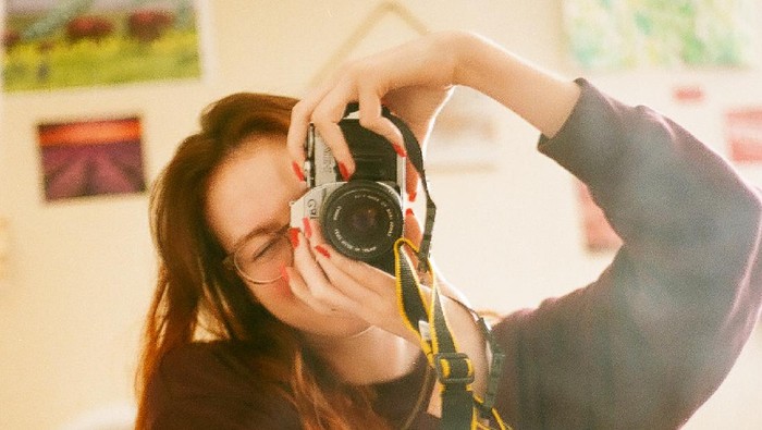 Super Percaya Diri, 3 Zodiak Ini Nggak Perlu Pakai Filter Saat Foto