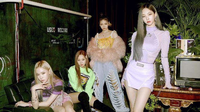 Girlband aespa akan comeback dengan merilis album fisik pertama, Savage, pada 5 Oktober 2021.