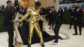 FOTO: Deretan Selebriti Berbusana Terbaik di Met Gala 2021