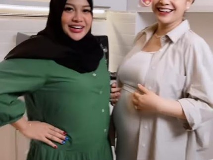 7 Potret Hamil Aurel dan Nagita Slavina, Sama-sama Pamer Baby Bump Nih Bun