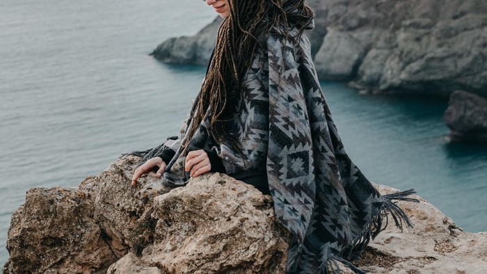 4 Zodiak Ini Punya Karakter Melankolis, Nggak Nyangka Leo Termasuk!