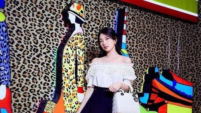 Intip Yuk Koleksi Tas Dior Favorit Bae Suzy! Harganya Ada yang Hampir Rp80 Jutaan