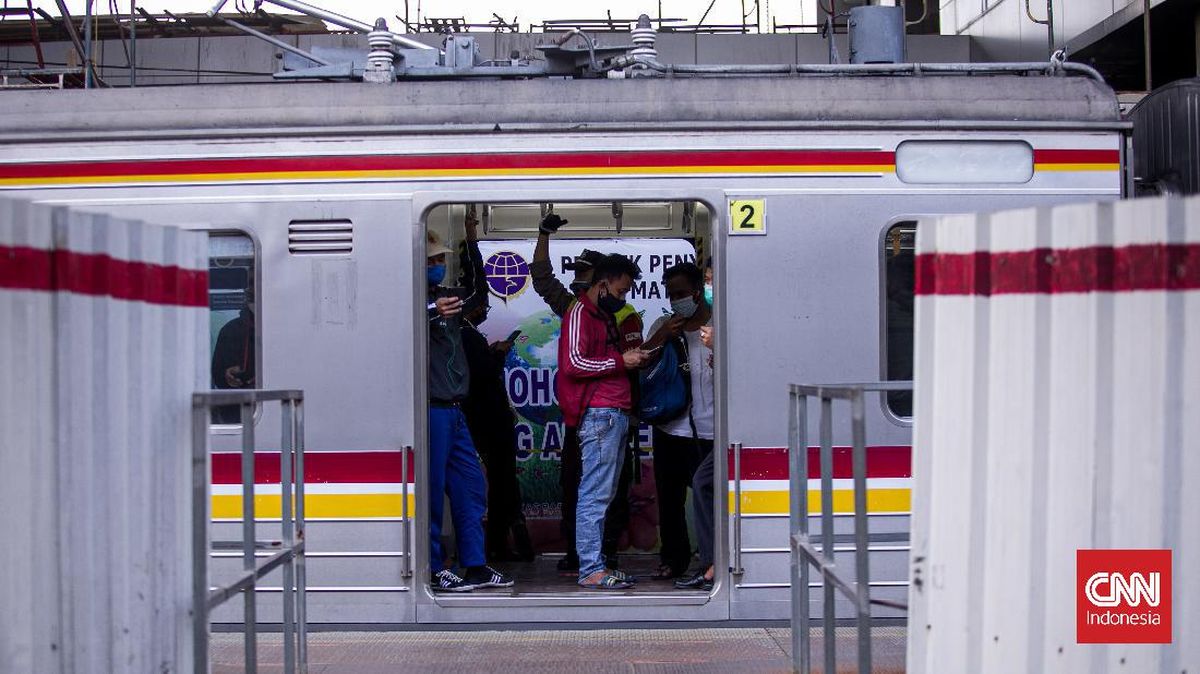 Dua Kecelakaan di Rawabuaya dan Cawang, Perjalanan KRL Pagi Terganggu