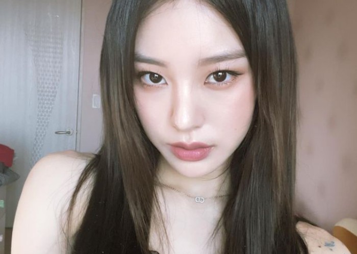 Sebenarnya, perempuan kelahiran tahun 1996 ini punya kemampuan menari yang menakjubkan. Ia bahkan pernah membuat koreografi untuk lagu Doja Cat yang berjudul Best Friend./Foto: instagram.com/noze_wayb