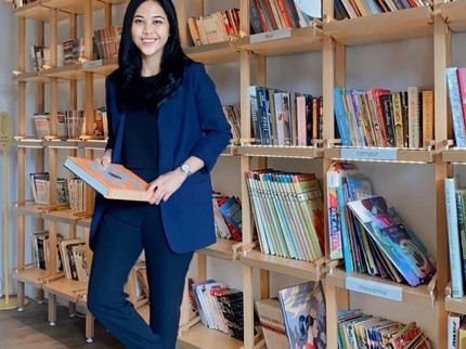 7 Potret Cantik Pilot Garuda Tania Widjaya, Punya Perusahaan Sendiri di Usia 27