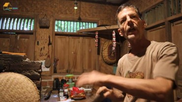 img-title Tinggalkan Jakarta, Ini Alasan Bule Kanada 15 Tahun Tinggal di Hutan