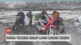 VIDEO: Warga Terjebak Banjir Lahar Gunung Semeru