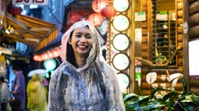 5 Keuntungan Berwisata saat Musim Hujan