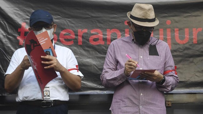 Penerimaan 56 pegawai KPK yang tak lulus TWK sebagai ASN di Bareskrim Polri disebut harus tetap mengikuti prosedur.