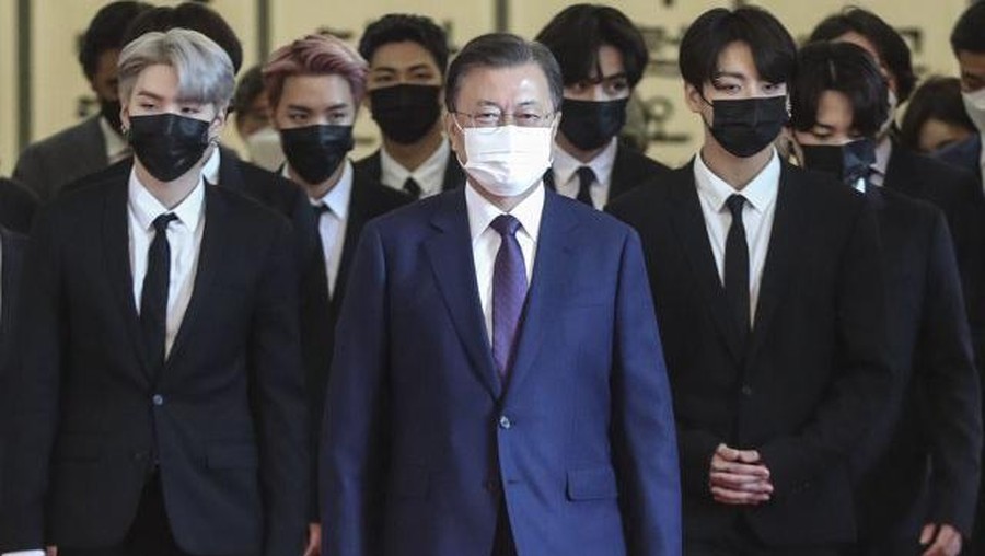 BTS dan Moon Jae In BTS dan Moon Jae In