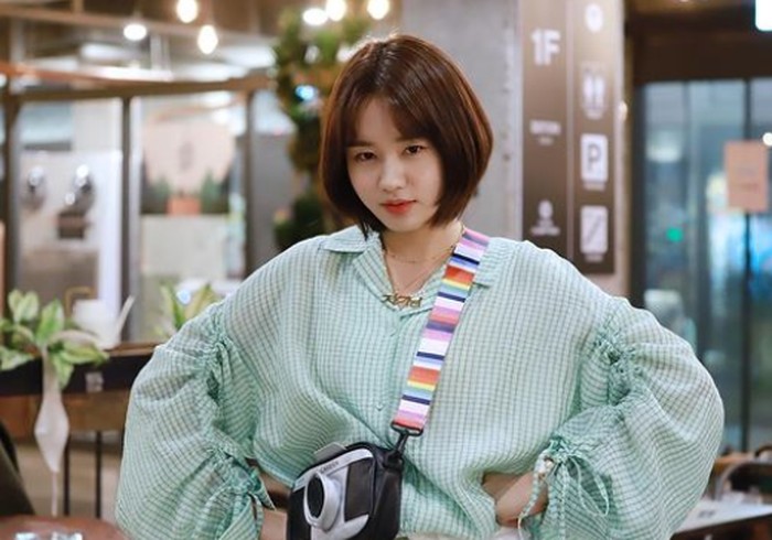 Chu Mi Na merupakan asisten Yang Seok Hyung di Yulje. Banyak penonton menyukai karakter Chu Mi Na yang gigih, apalagi ketika ia berusaha mengambil hati Seok Hyung./Foto: instagram.com/eunjin___a