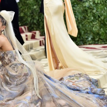 img-title 6 Selebriti Hollywood yang Absen di Met Gala 2021, Ternyata Ini Alasannya!