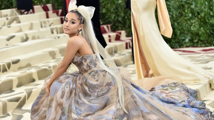 6 Selebriti Hollywood yang Absen di Met Gala 2021, Ternyata Ini Alasannya! 6 Selebriti Hollywood yang Absen di Met Gala 2021, Ternyata Ini Alasannya!