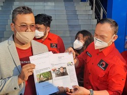 Momen PDIP DKI ke Polda Metro, Laporkan Penyebar Hoax Megawati Koma