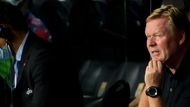 Gol Belanda lewat Xavi Simons dibatalkan wasit karena sang rekan setim Denzel Dumfries dianggap berdiri offside di samping kiper Timnas Prancis Mike Maignan.