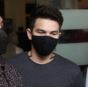 Mantap Cerai, Mengapa Ijonk Masih Tinggal Bersama Dhena Devanka?