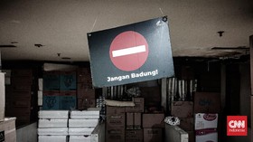 FOTO: Sepi Lapak Pasar yang Makin Ditinggalkan