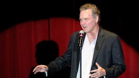 Komedian dan Aktor Norm Mcdonald Meninggal Dunia