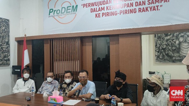 Aktivis Pro Demokrasi (Prodem) menduga proses penerbitan izin tanah yang dipegang oleh PT Sentul City Tbk sarat akan masalah.