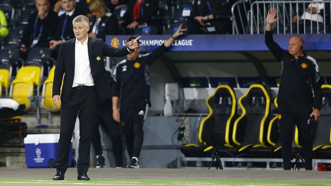 Ole Gunnar Solskjaer mencoba memberi penjelasan mengenai blunder yang dilakukan Jesse Lingard pada menit-menit akhir laga Young Boys vs Man Utd.