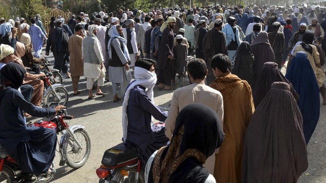 FOTO: Ribuan Warga Kandahar Demo Ogah Diusir Taliban